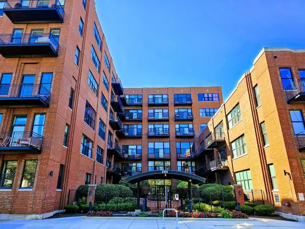 2323 W Pershing Road #616, Chicago, IL 60609