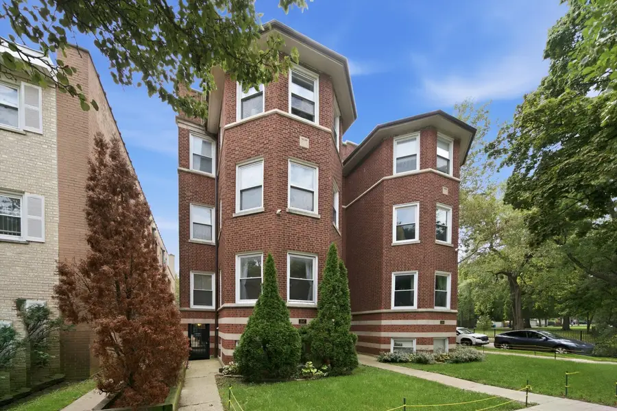 1647 W Sherwin Avenue #1, Chicago, IL 60626 - #2