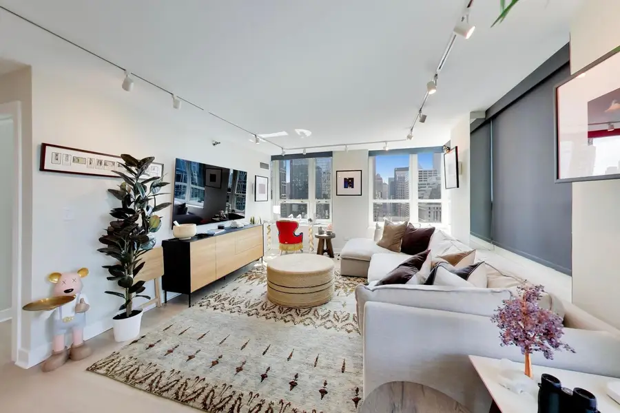 345 N La Salle Drive #3306, Chicago, IL 60654 - #2