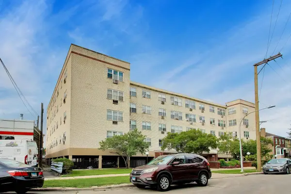 6040 N Troy Street #401, Chicago, IL 60659