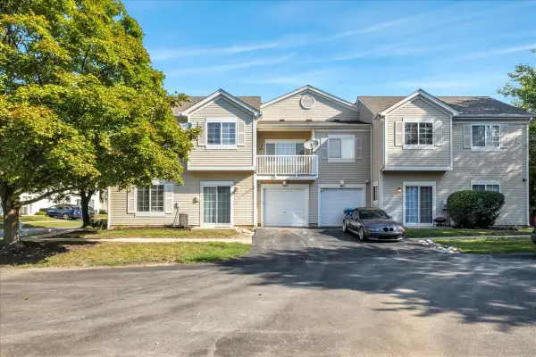129 Braxton Lane, Aurora, IL 60504