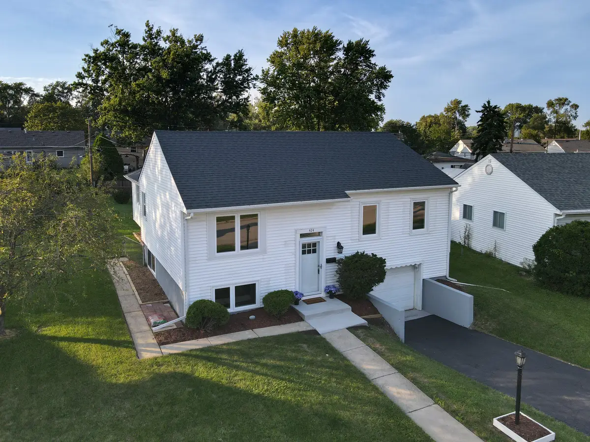 424 Mark Avenue, Glendale Heights, IL 60139 - #1