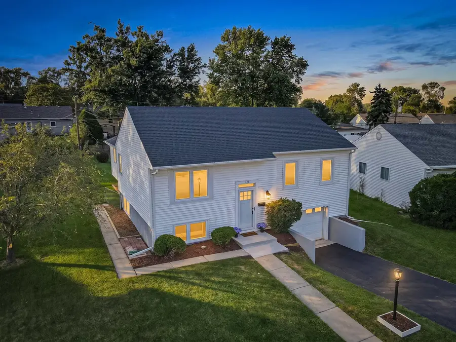 424 Mark Avenue, Glendale Heights, IL 60139 - #3