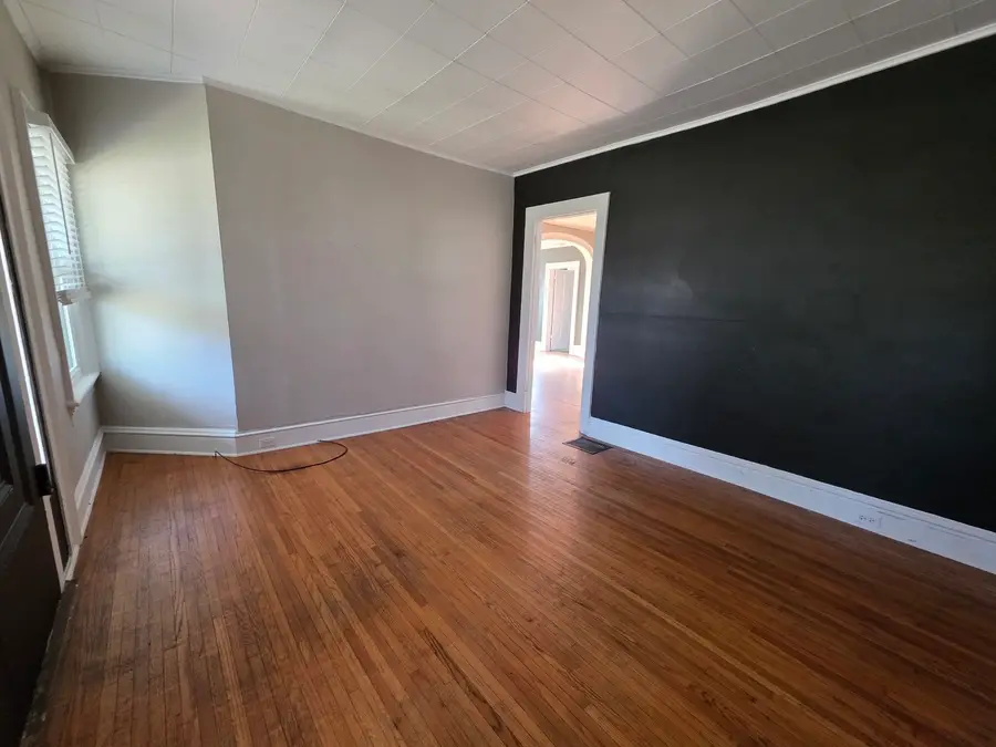 627 W Jefferson Street, Ottawa, IL 61350 - #2