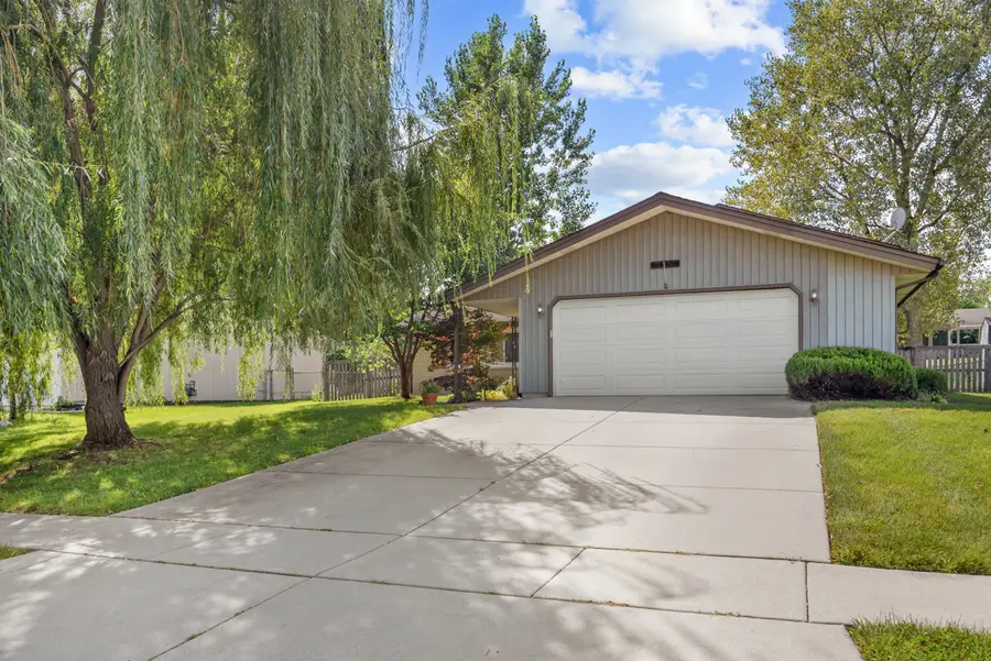 124 Patricia Drive, Schaumburg, IL 60193 - #2