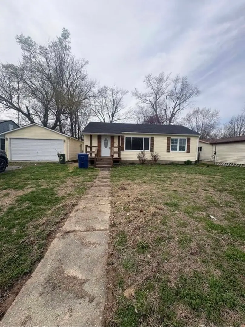 818 S Church Street, Carmi, IL 62821 - #1