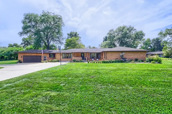 1803 Paula Court, Sleepy Hollow, IL 60118
