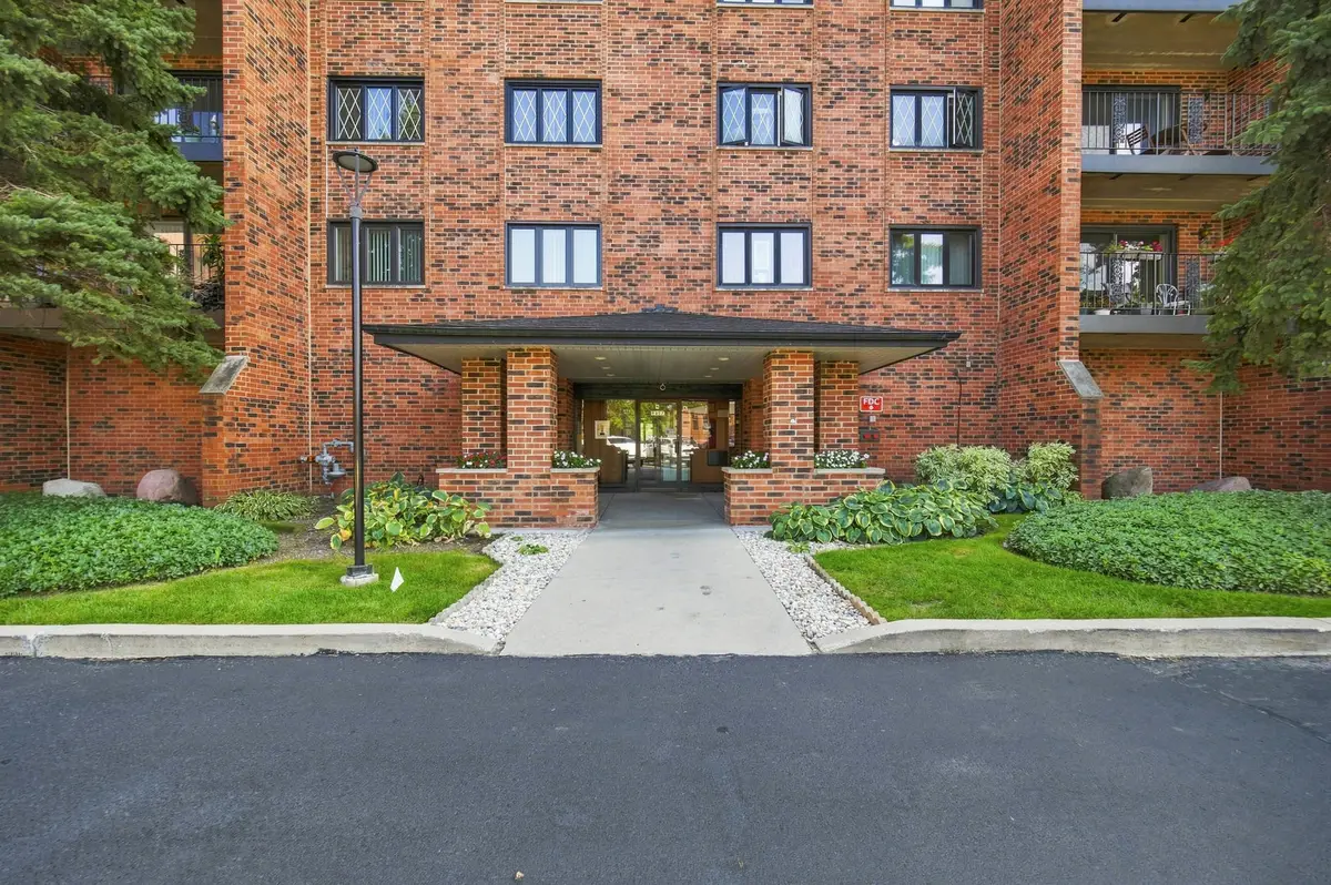 9357 Landings Lane #401, Des Plaines, IL 60016 - #1