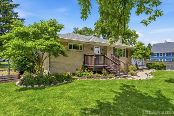 15 S 10th Street, St. Charles, IL 60174