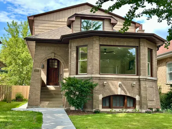 2638 N Central Park Avenue, Evanston, IL 60201