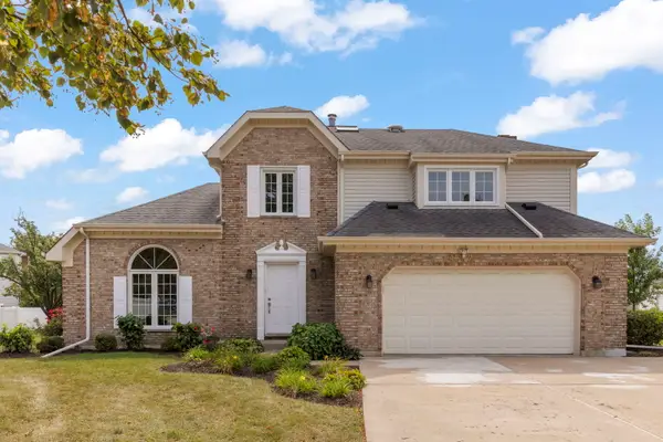 4532 Arbor View Drive, Lisle, IL 60532