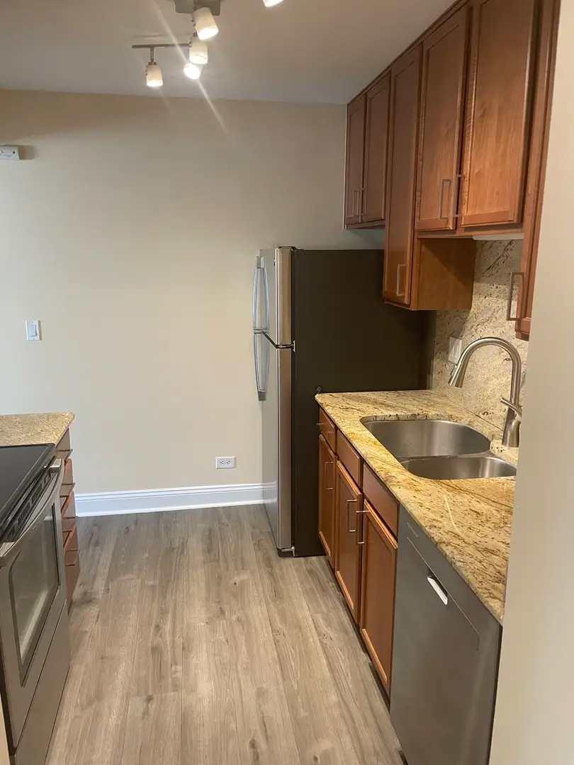 650 Perrie Drive #304, Elk Grove Village, IL 60007 - #3