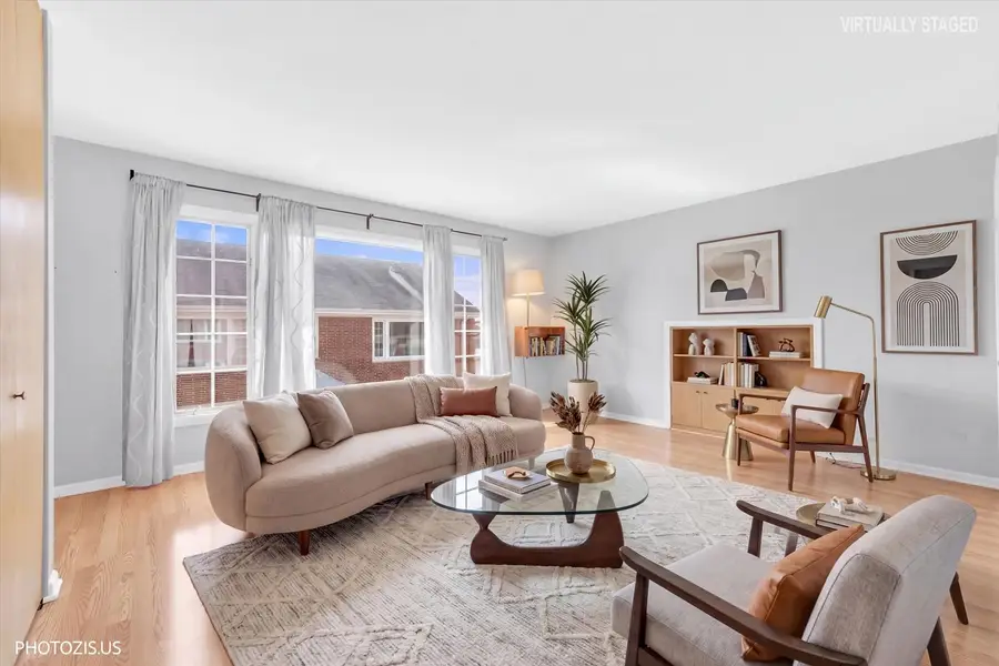 1450 Plymouth Place #2W, Glenview, IL 60025 - #3