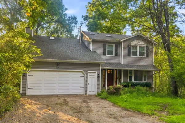 35 Circle Drive, Algonquin, IL 60102