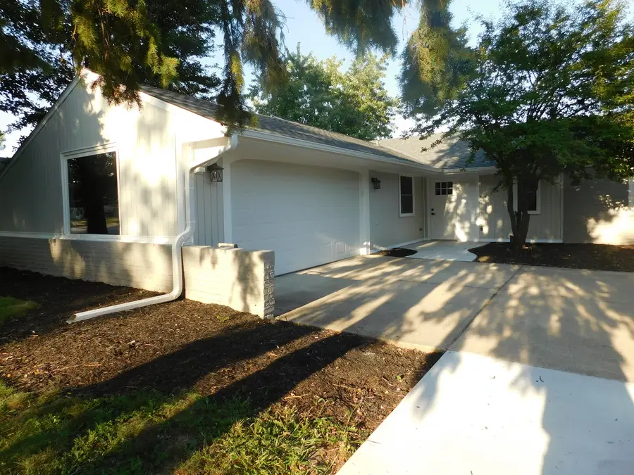 212 N Pinecrest Road, Bolingbrook, IL 60440 - #2