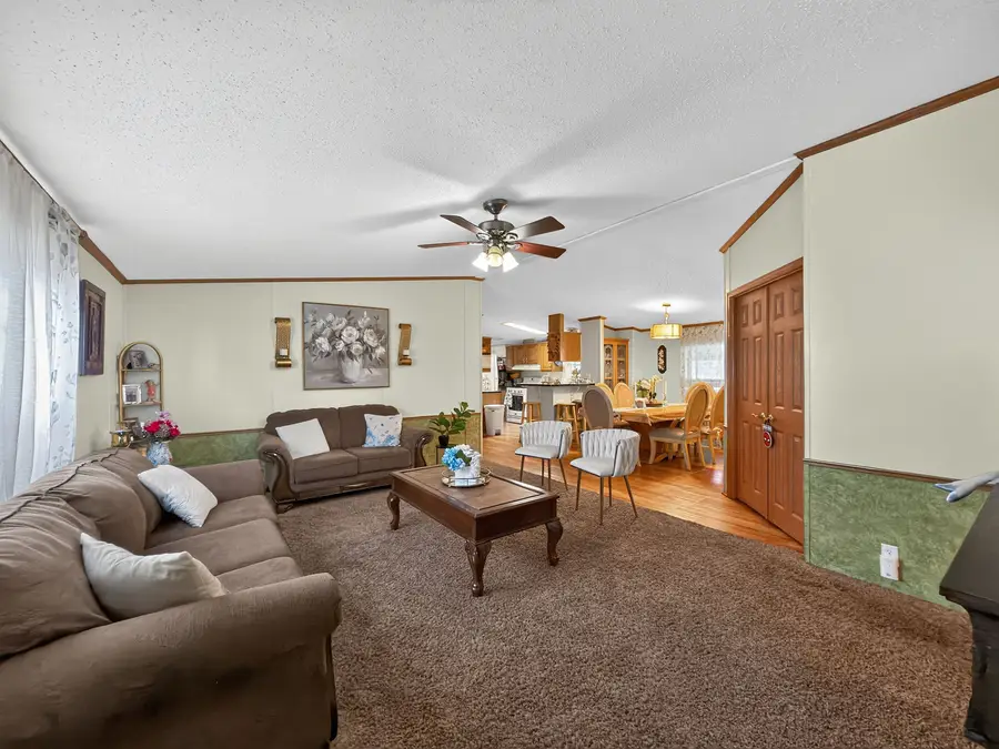 819 S 9th Street, Dekalb, IL 60115 - #3