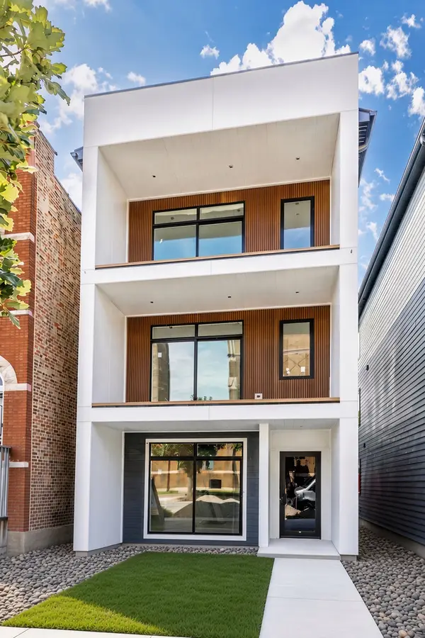 2917 W Arthington Street, Chicago, IL 60612