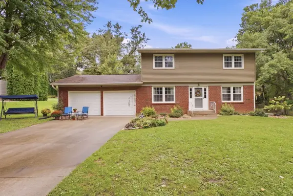 131 Central Park Avenue, Geneseo, IL 61254