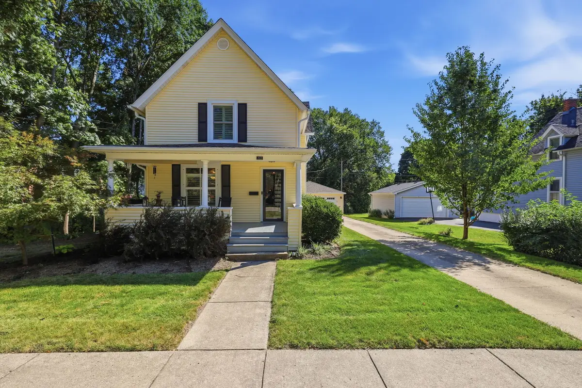 222 N 5th Street, Saint Charles, IL 60174 - #1