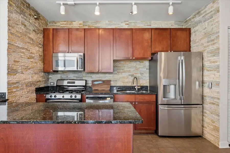 720 N Larrabee Street #1601, Chicago, IL 60654 - #3