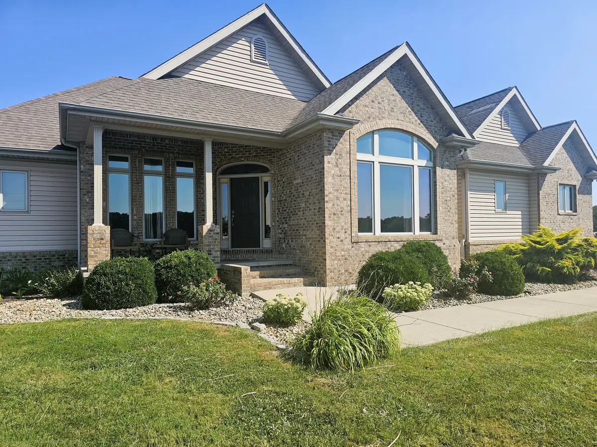 15228 E Holland Drive, Mount Vernon, IL 62864 - #1