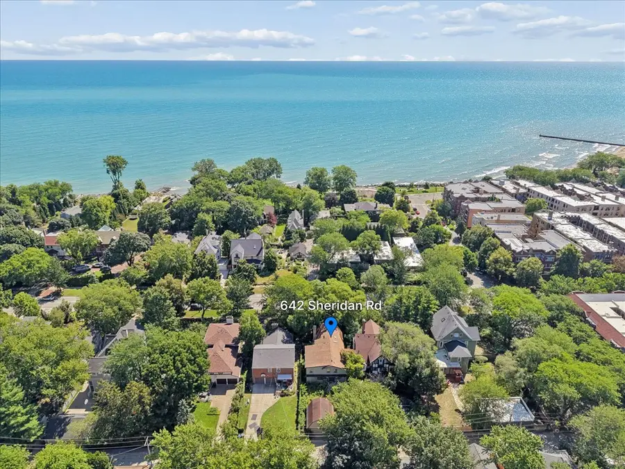 642 Sheridan Road, Evanston, IL 60202 - #2