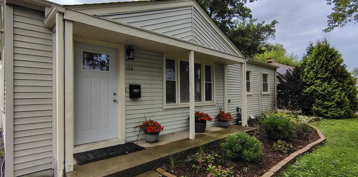 133 S Lincoln Avenue, Mundelein, IL 60060 - #1