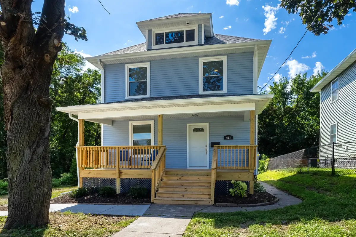 613 W 13th Street, Davenport, IA 52803 - #1
