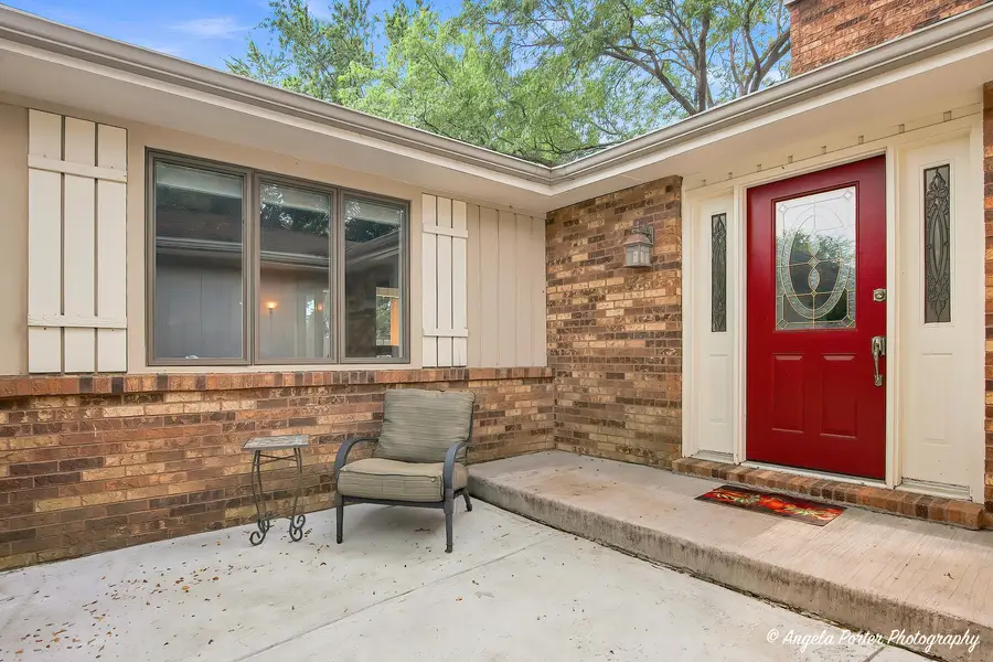 411 N Shepherd Hill Lane, McHenry, IL 60050 - #3