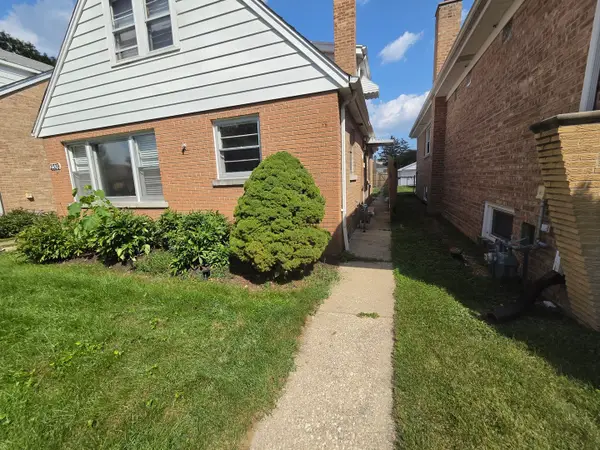2339 Northgate Avenue, North Riverside, IL 60546