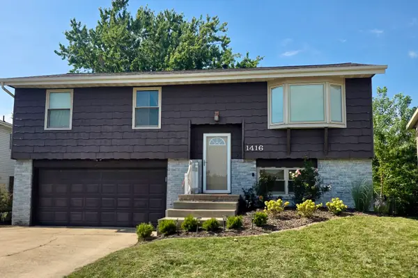 1416 N Hershey Road, Bloomington, IL 61704