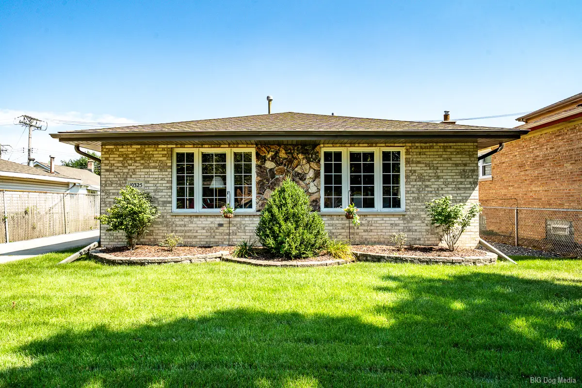 10325 S Whipple Street, Chicago, IL 60655 - #1