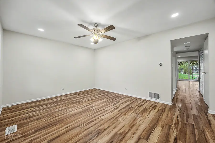 2102 Stanley Court, Schaumburg, IL 60194 - #3