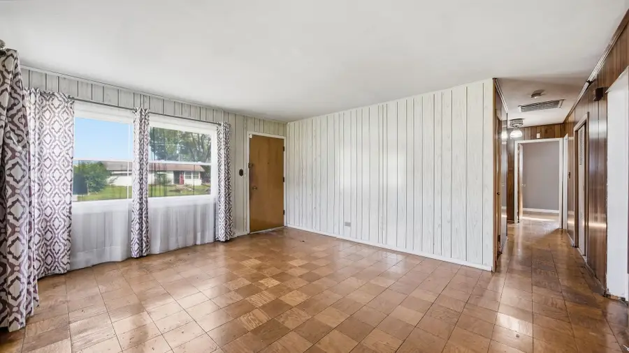3041 Sherwood Avenue, Markham, IL 60428 - #2