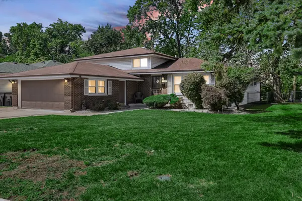 15622 Prince Drive, South Holland, IL 60473
