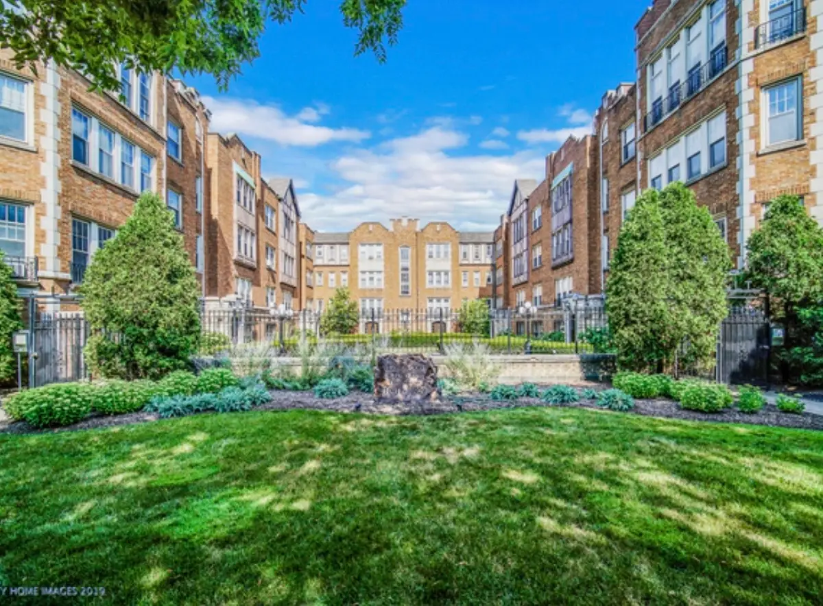 10927 S Longwood Drive #3, Chicago, IL 60643 - #1