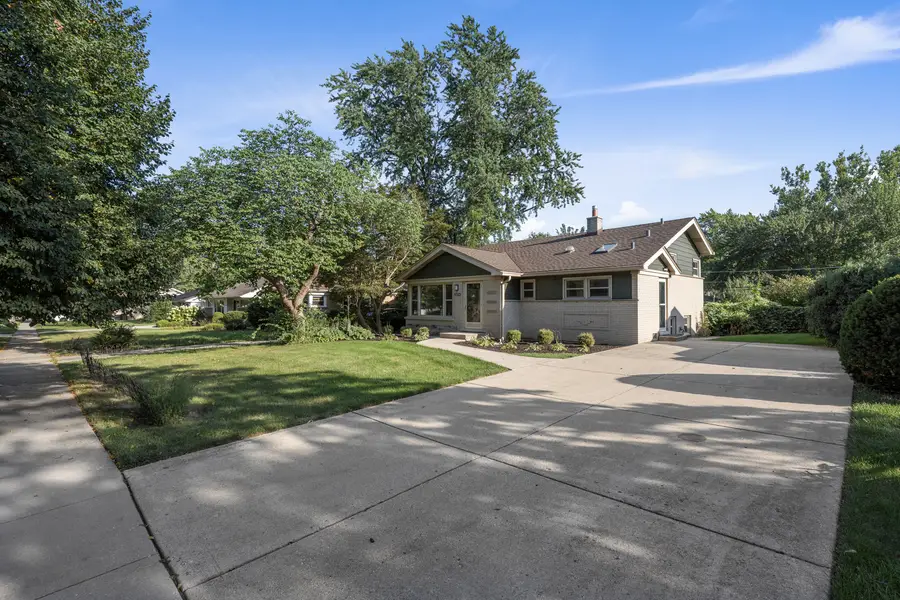 1505 W Euclid Avenue, Arlington Heights, IL 60005 - #3