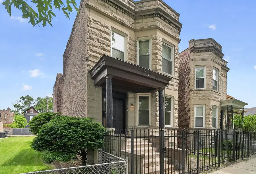 6525 S Vernon Avenue, Chicago, IL 60637 - #2