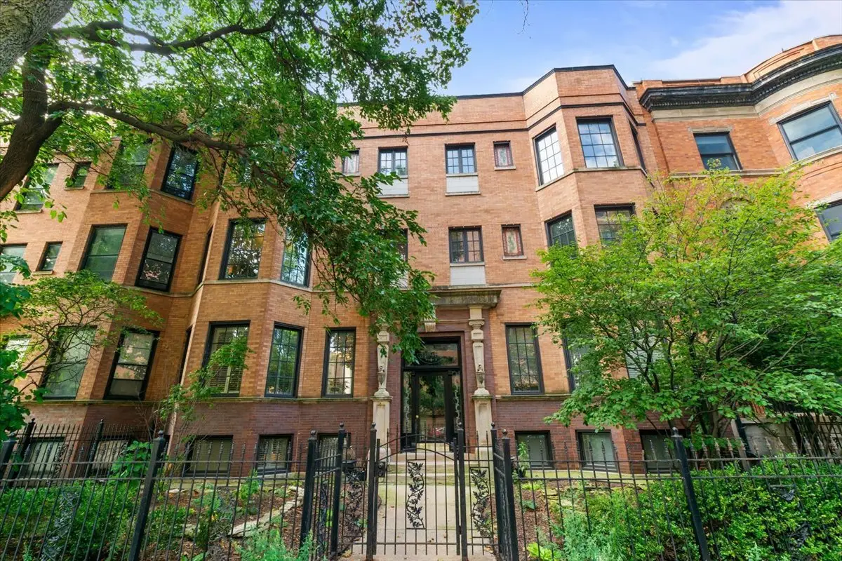 839 W Wellington Avenue #2, Chicago, IL 60657 - #1