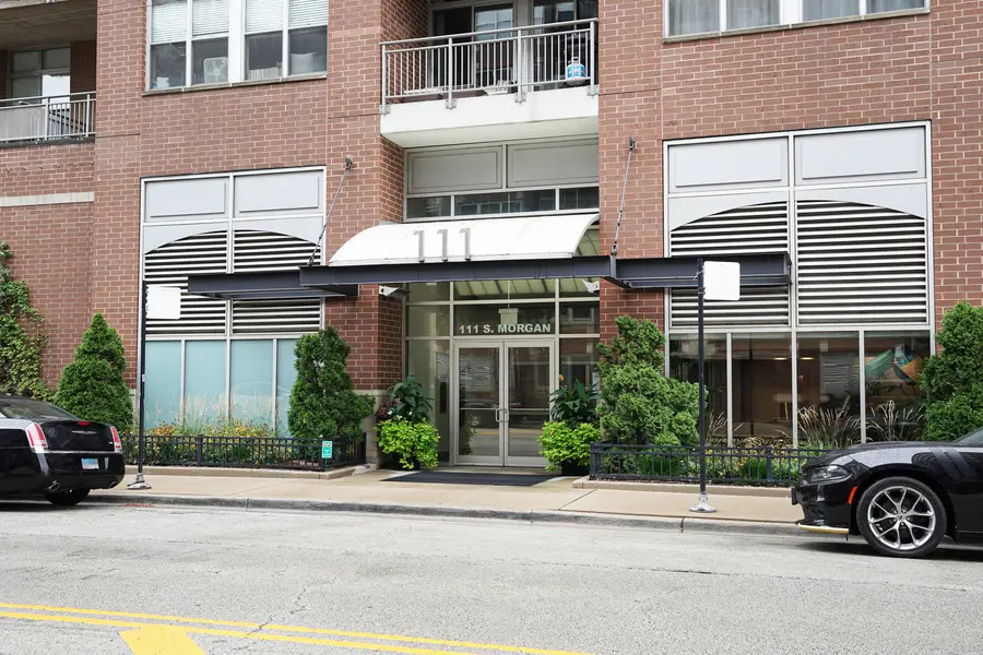 Address Withheld By Seller, Chicago, IL 60607 - #2