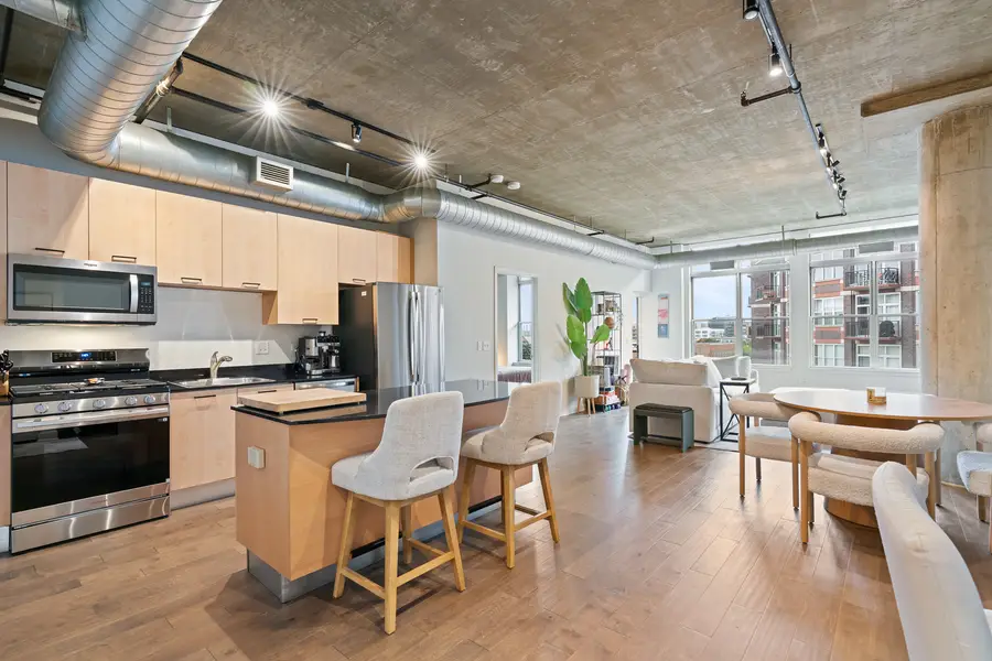 Address Withheld By Seller, Chicago, IL 60607 - #3