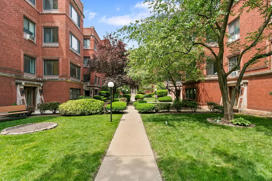 918 W Sunnyside Avenue #1B, Chicago, IL 60640 - #2