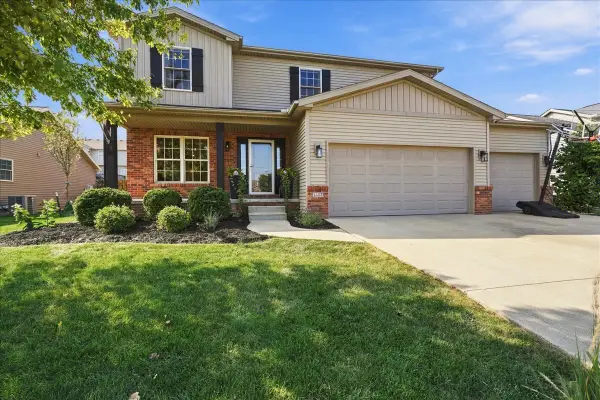 1403 Kickapoo Creek Road, Bloomington, IL 61705