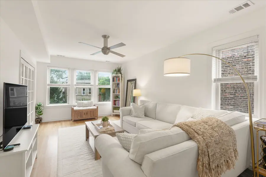 3134 N Clifton Avenue #3E, Chicago, IL 60657 - #2
