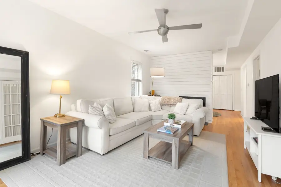 3134 N Clifton Avenue #3E, Chicago, IL 60657 - #3