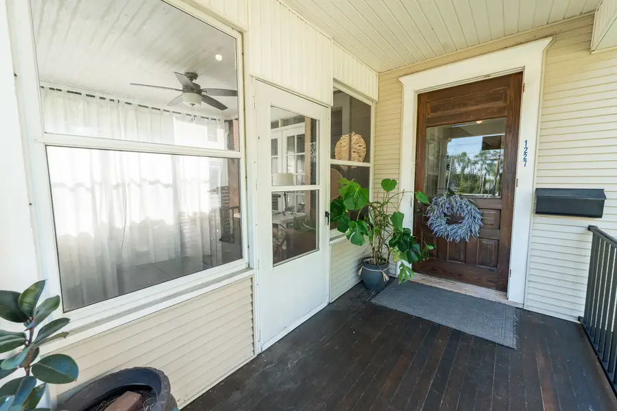 1227 W Stephenson Street, Freeport, IL 61032 - #2