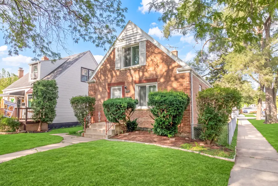 3354 N Paris Avenue, Chicago, IL 60634 - #2