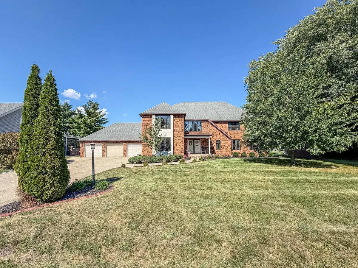 7 Pinehurst Drive, Mattoon, IL 61938 - #1