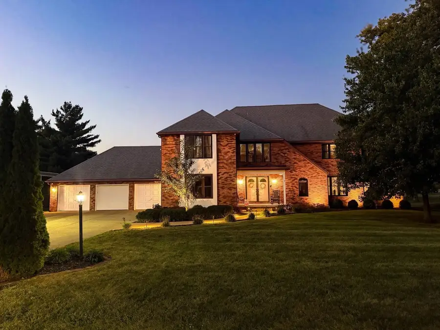 7 Pinehurst Drive, Mattoon, IL 61938 - #3