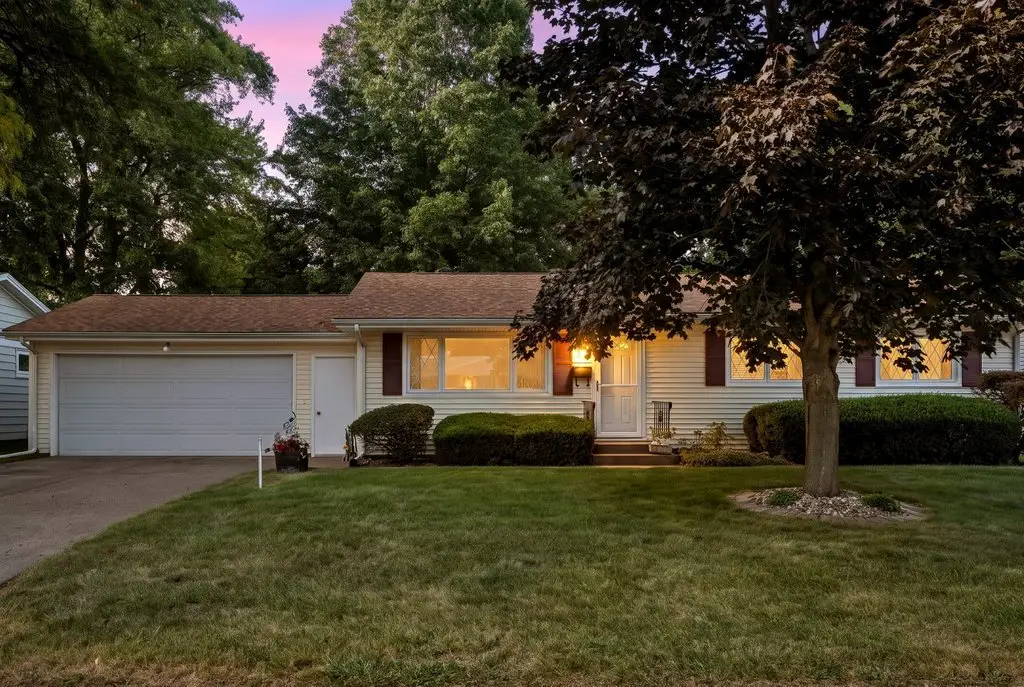 543 40th Avenue, East Moline, IL 61244 - #1